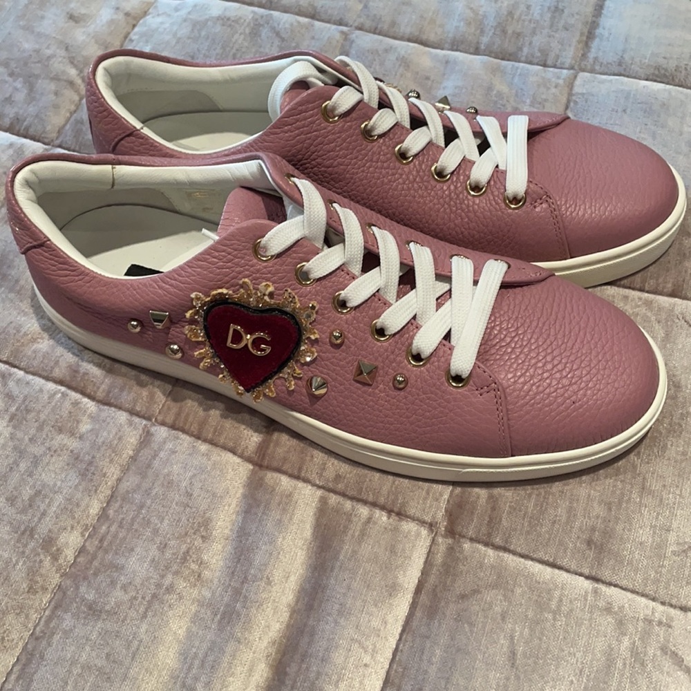 Dolce & Gabbana Pink Leather Heart Stud Sneakers